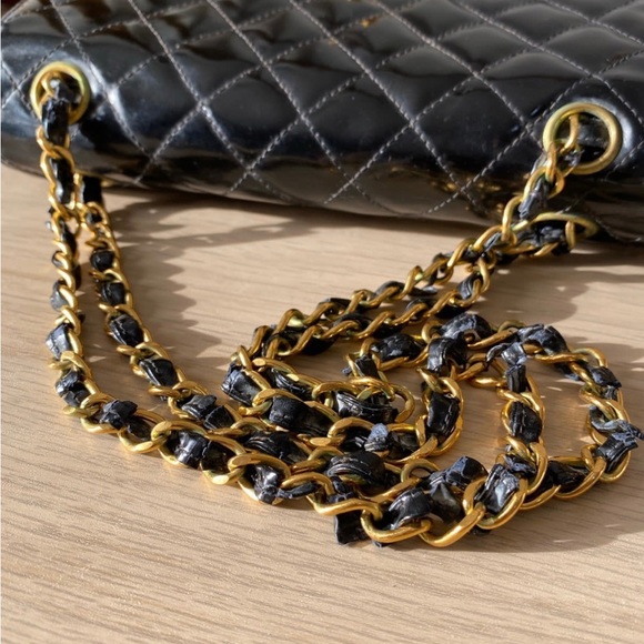 Authentic Chanel purse with authenticity card, and just bag. Purchased in 1996. - Picture 2 of 16